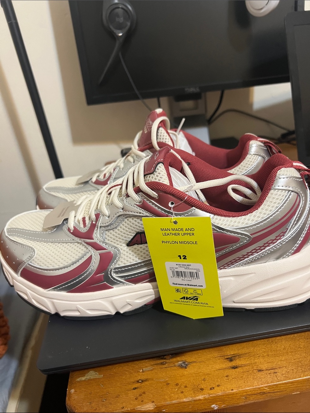 Avia men  Athletic Sneakers in White and Burgundy
